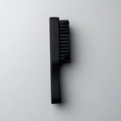 Cepillo Soft Club Brush de LV3 para barbería, cerdas suaves.